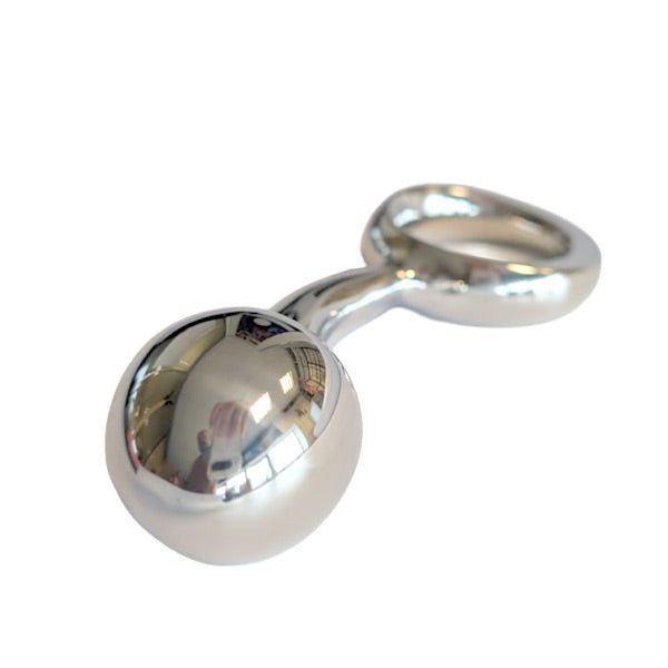 Titus Ergo Curved Butt Plug with Finger Ring: Medium | Stainless Steel
